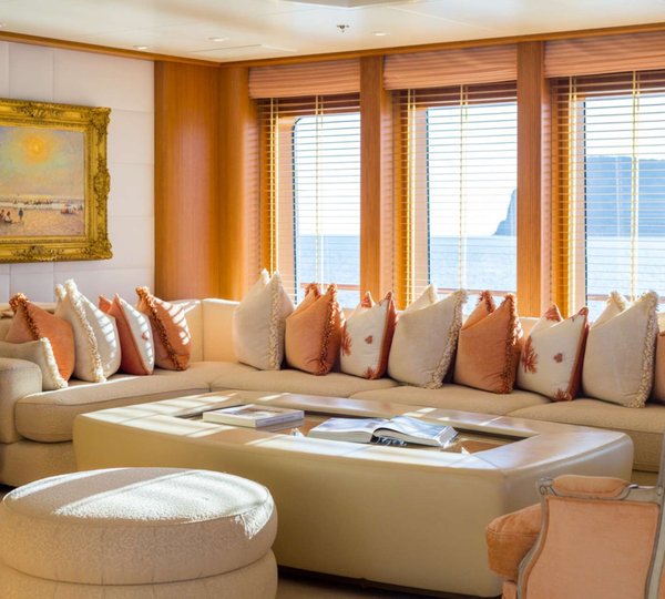 Bridge Deck Saloon Detail