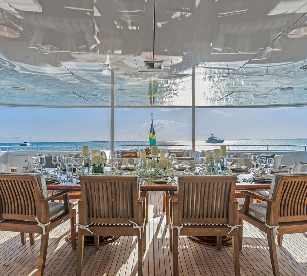 Bridgedeck - Aft Deck Dining Table Set Up