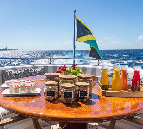 Bridgedeck - Breakfast