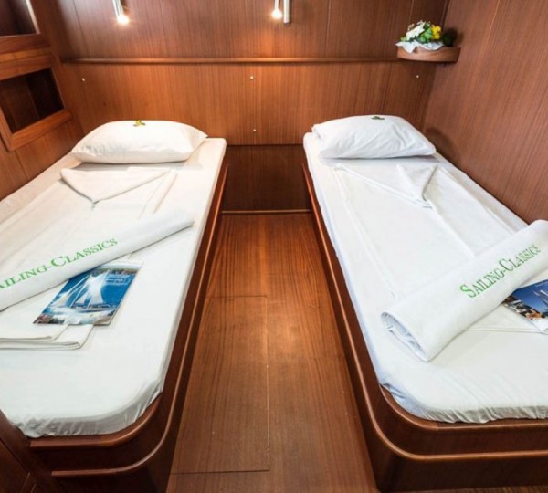 Cabin With Double Bedroom