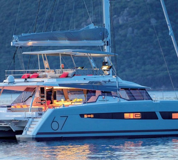 Catamaran LOOMA Sistership