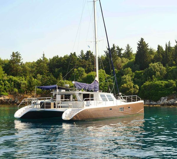 Catamaran Mystique