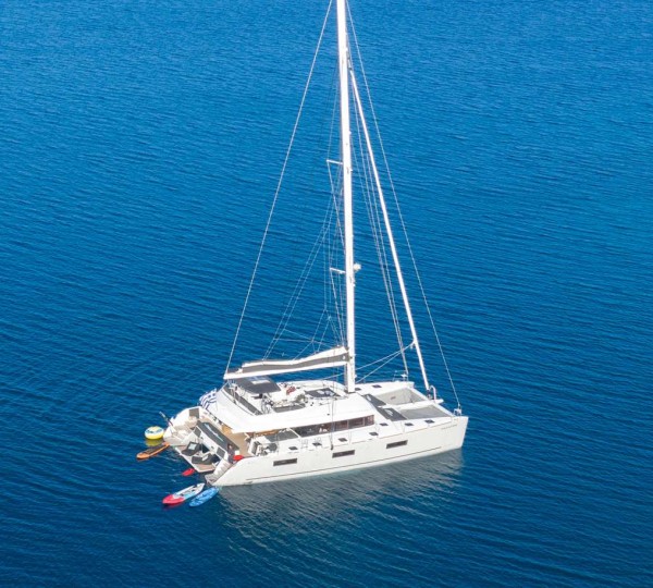 Catamaran PHANTOM