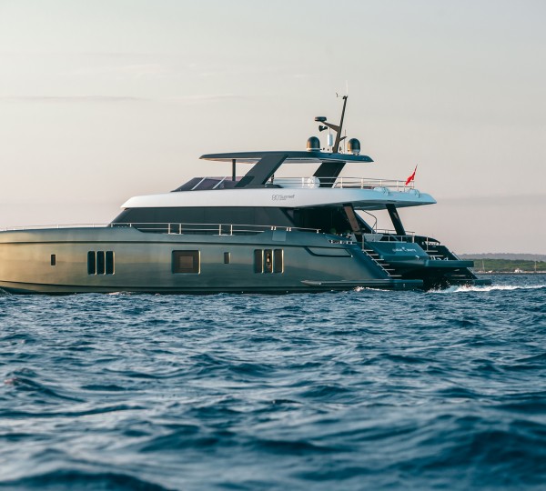 Catamaran Yacht GREAT WHITE