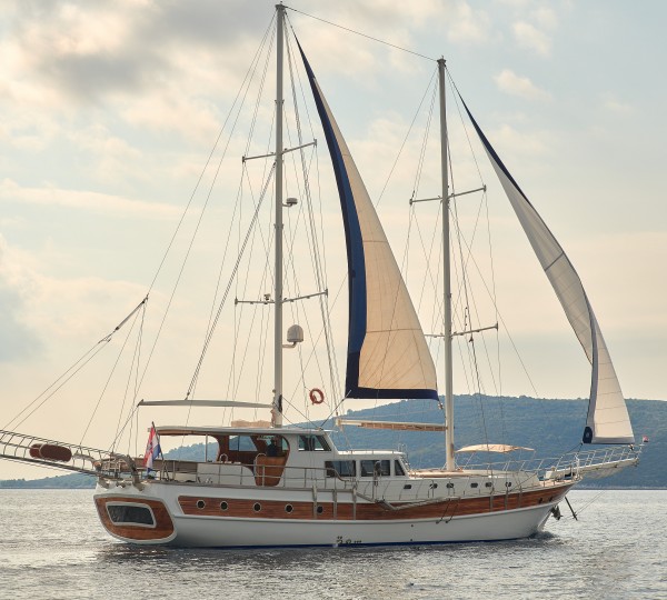 Charte Ryacht SEA BREEZE