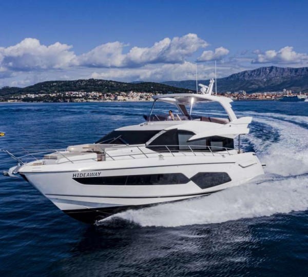 Charter Yacht HIDEAWAY