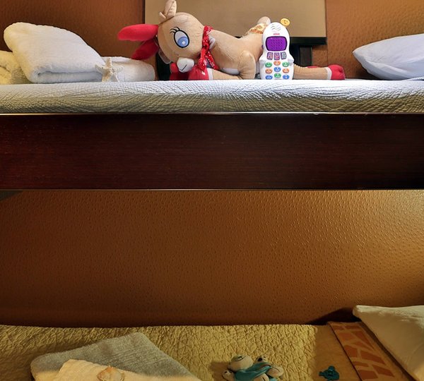 Charter Catamaran Anassa Bunk Beds