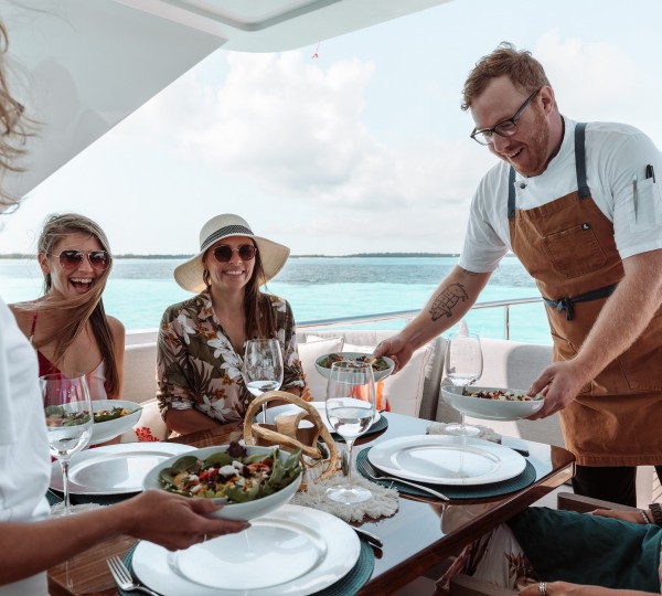 Crew Service - Lifestyle