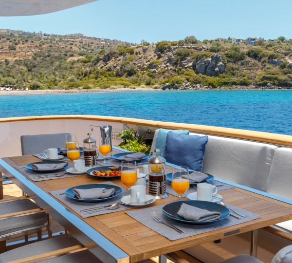 Dining Set Up Alfresco