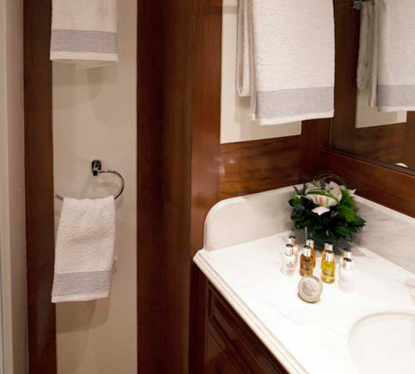 Double Cabin Bathroom Detail