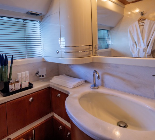 Double Cabin Ensuite Detail