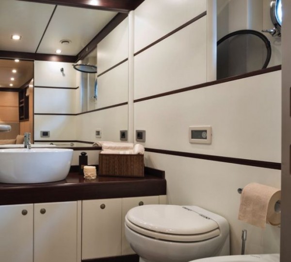 Double Ensuite Bathroom
