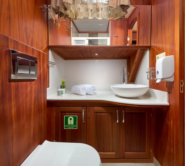 Double Guest Cabin  Ensuite