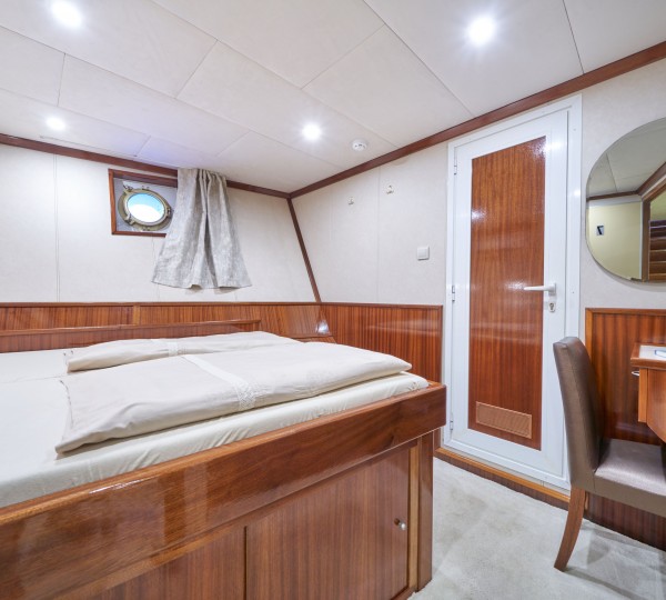 Double Guest Cabin 4