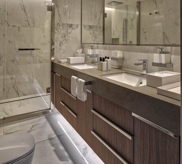 Double Guest Stateroom Bathroom