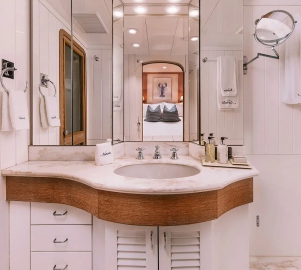 Double Guest Suite Bathroom +