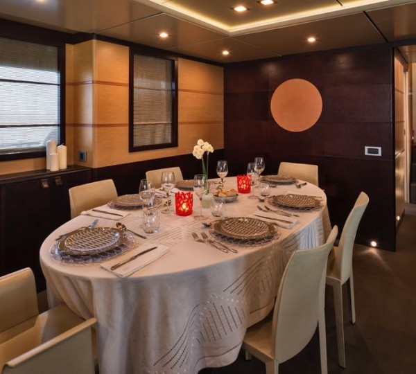 Elegant Dining Set Up