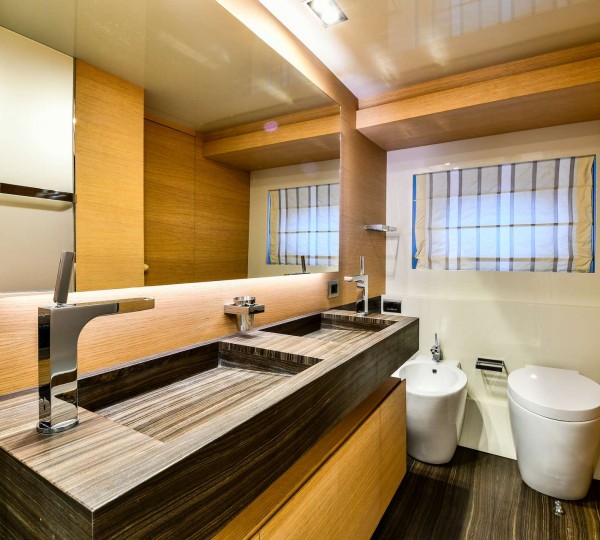 Ensuite Bathrom