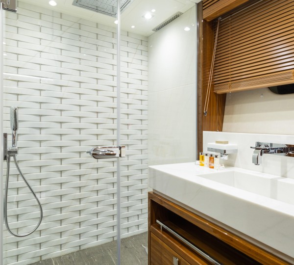 Ensuite Bathroom Detail