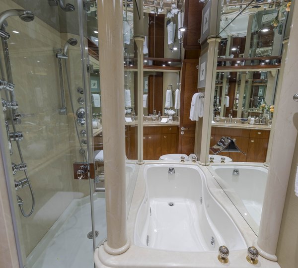 Ensuite Master Bathroom