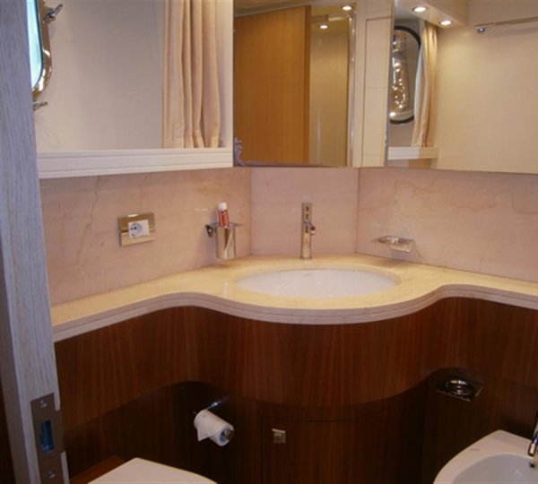 Ensuite-bathroom
