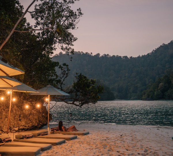 Evening On A Beach - Kudanil - Jack Johns