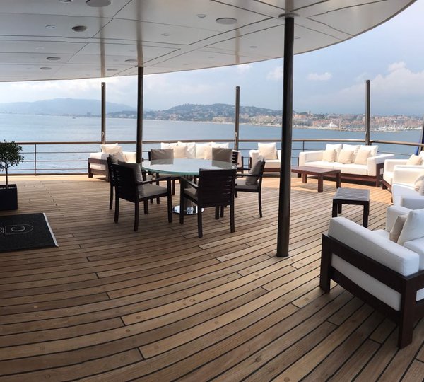 Exterior Deck Seating And Louning Area