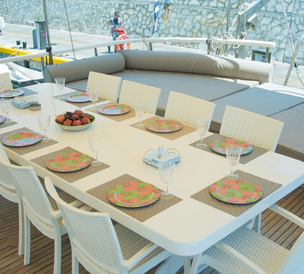 Exterior Dining Set Up