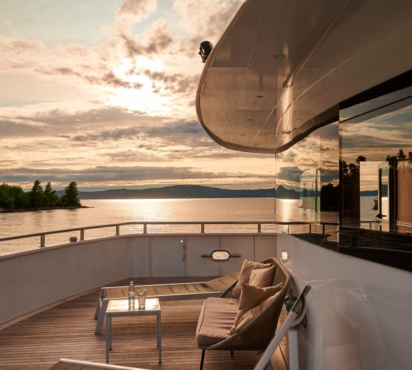 Exterior Seating  - Photo Ivan Ivanisevic