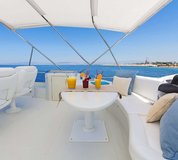 Exterior Seating And Table