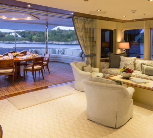 Fantastic Interior And Exterior Flow