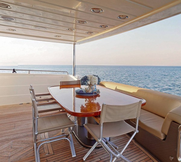 Main deck aft dining