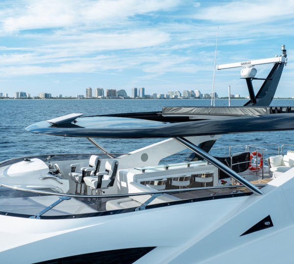 Flybridge - Close Up