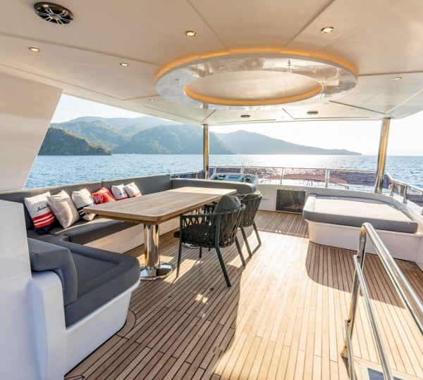 Flybridge For Relaxation