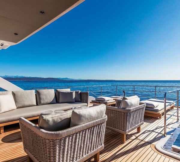 Flybridge Seating - Sistership