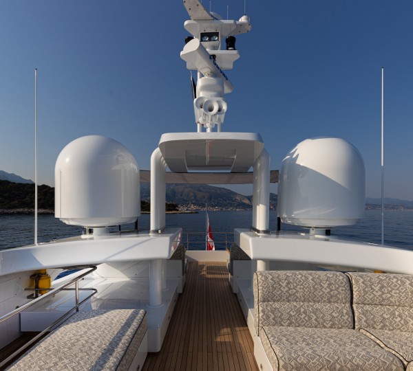 Flybridge Seating Detail