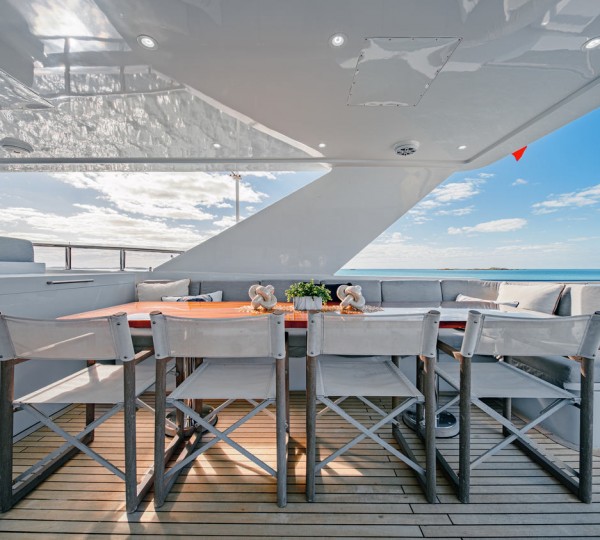 Flybridge Table Dining Area