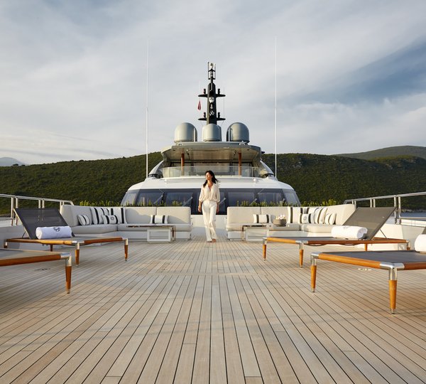 Foredeck Sunbathing Area 