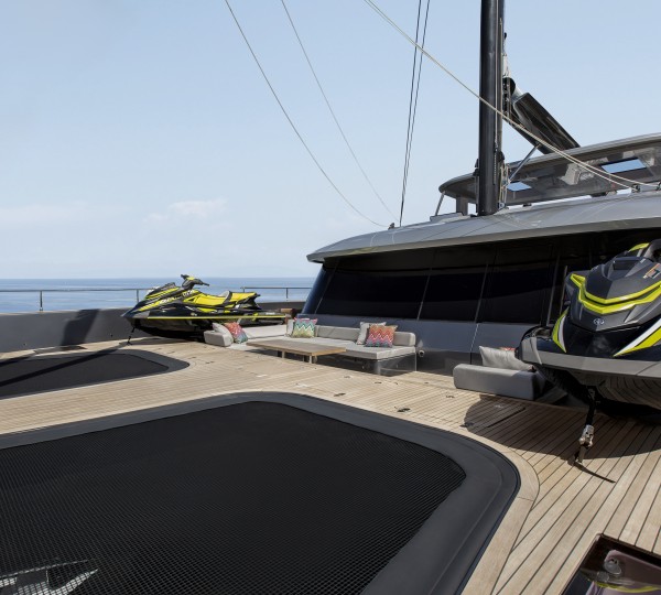 Foredeck Trampolines And Toys