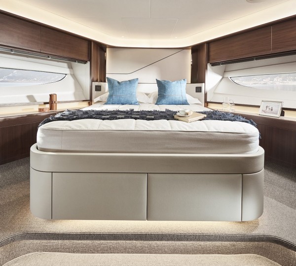 Forward Guest Cabin