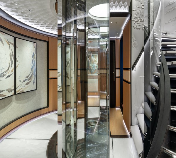 Foyer With The Stariwell And Elevator