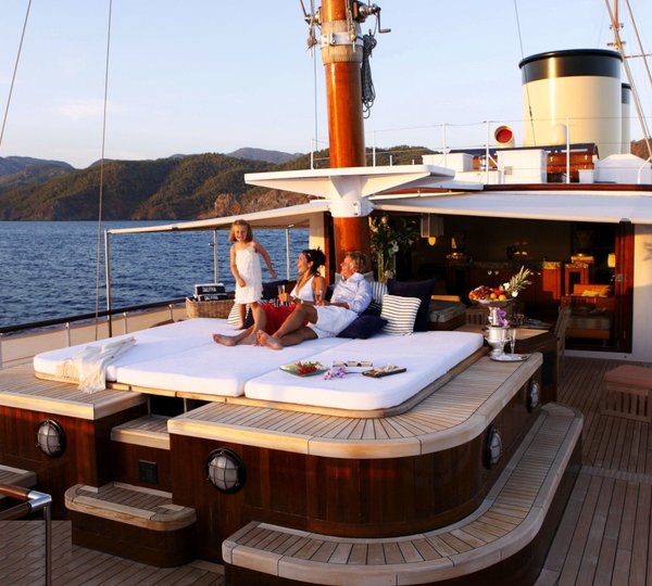 Funnel Deck Of TALITHA