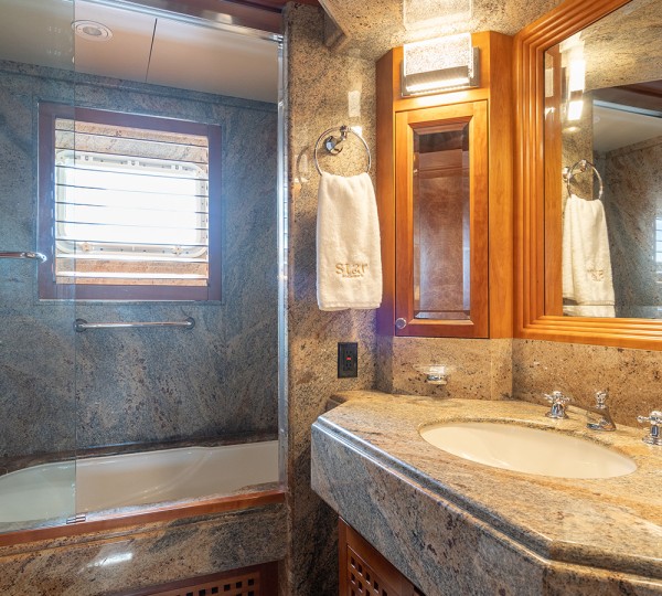 Guest Cabin - Below Deck Ensuite
