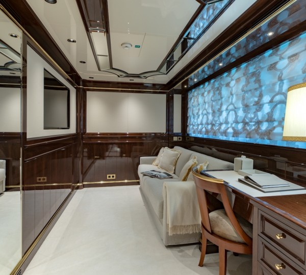 Guest Cabin - Lower Deck Starboard