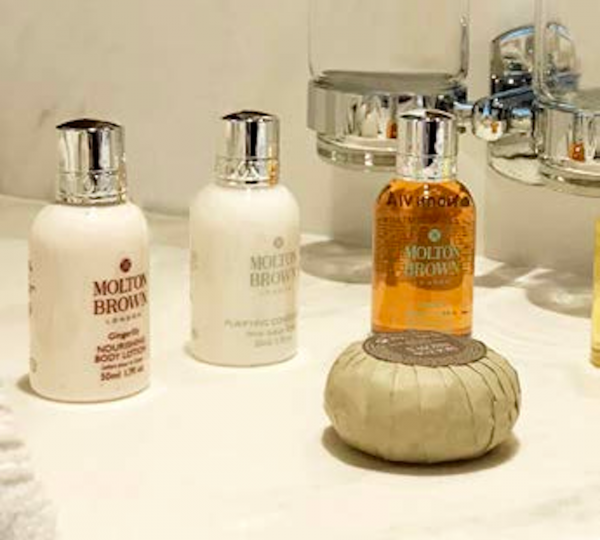 Guest Cabin Bathroom Details