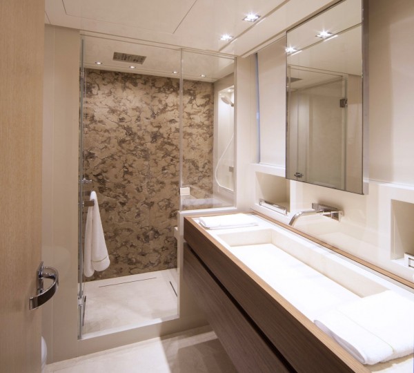 Guest Suite - Ensuite Bathroom