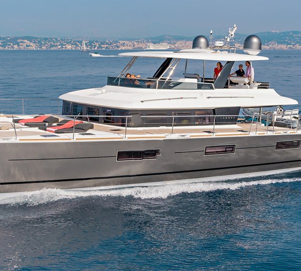 Lagoon catamaran VIGILANT 1 - Main shot