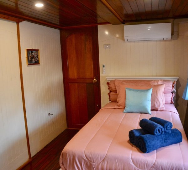 Double guest cabin