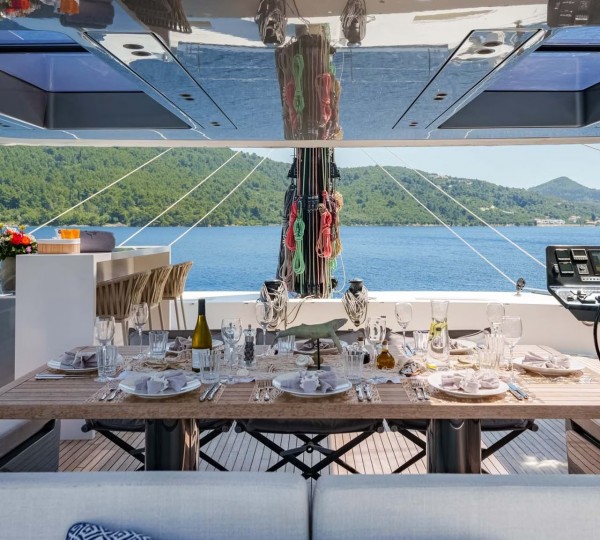 Sundeck alfresco dining