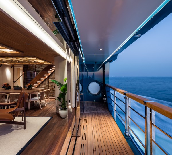 Interior Exterior Flow - Photo Jeff Brown